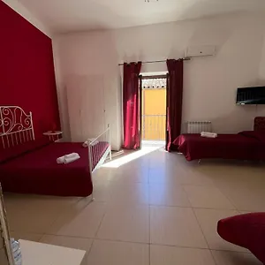 https://persefone-luxury-suite.sicilyhotelsitaly.net